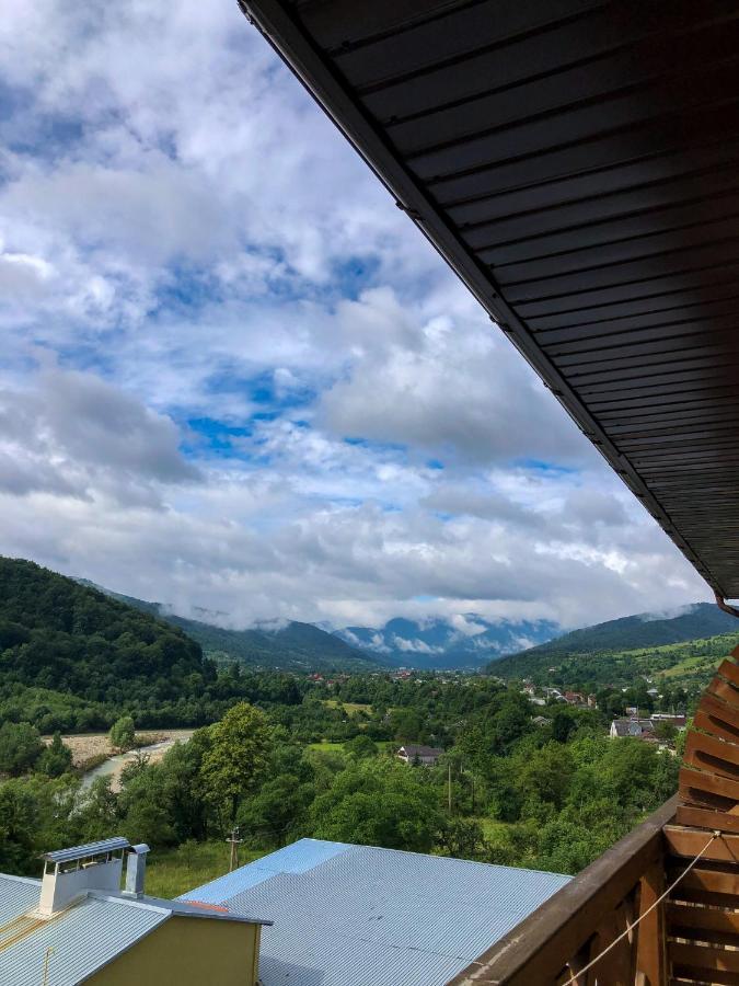 Malyvo Hotel Deljatin Kültér fotó