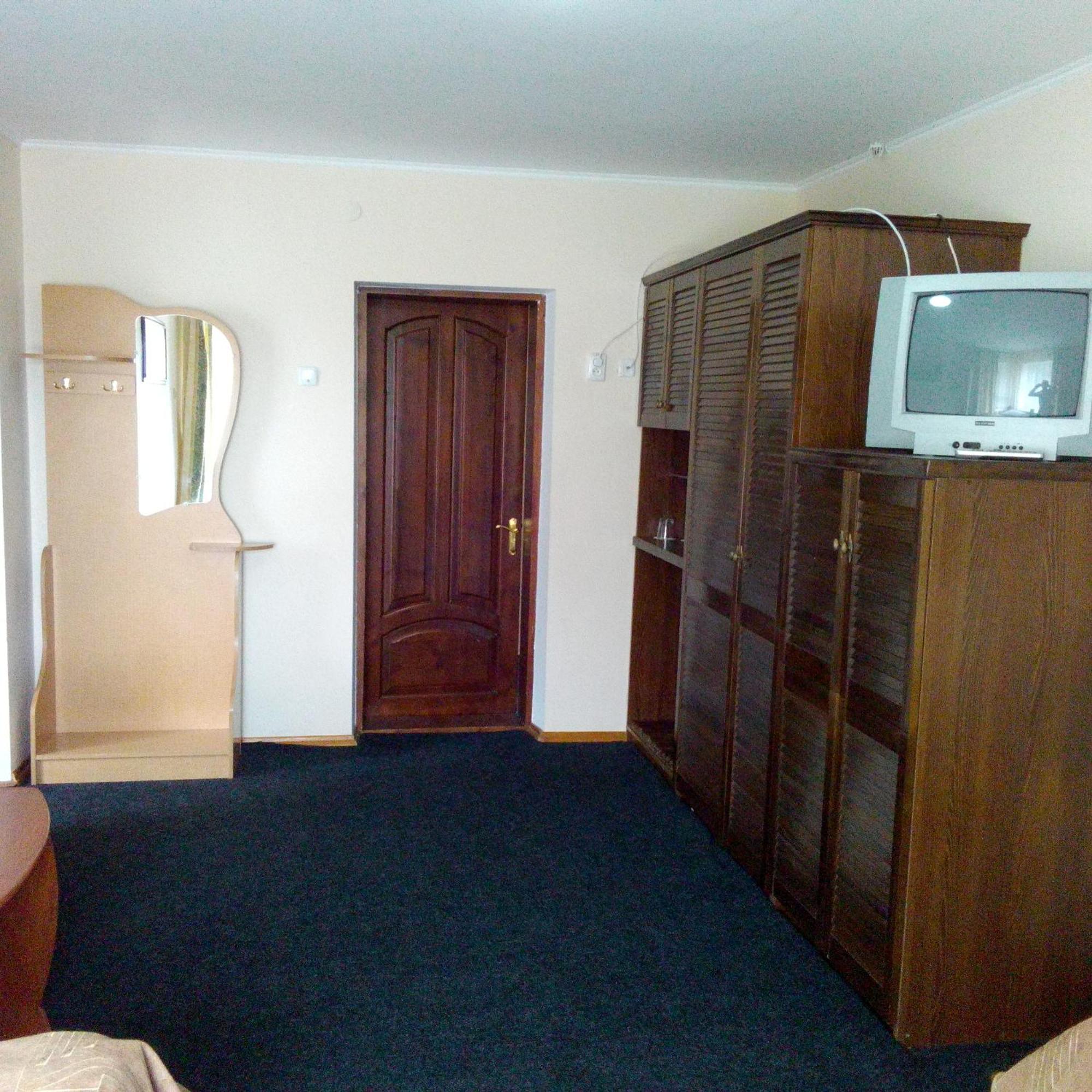 Malyvo Hotel Deljatin Szoba fotó