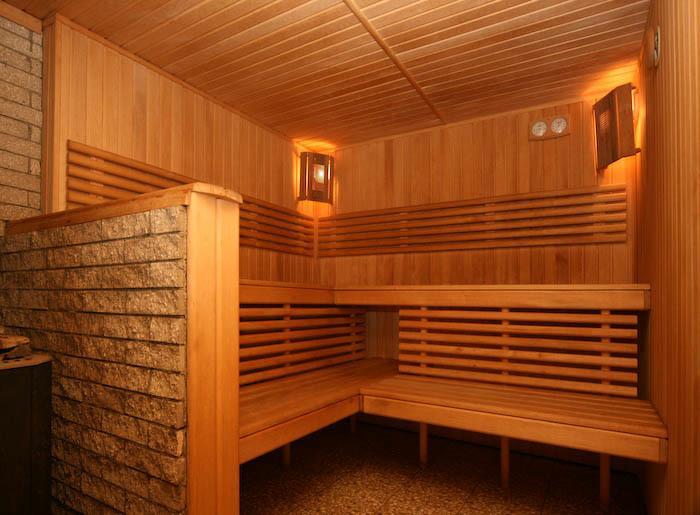 Malyvo Hotel Deljatin Kültér fotó