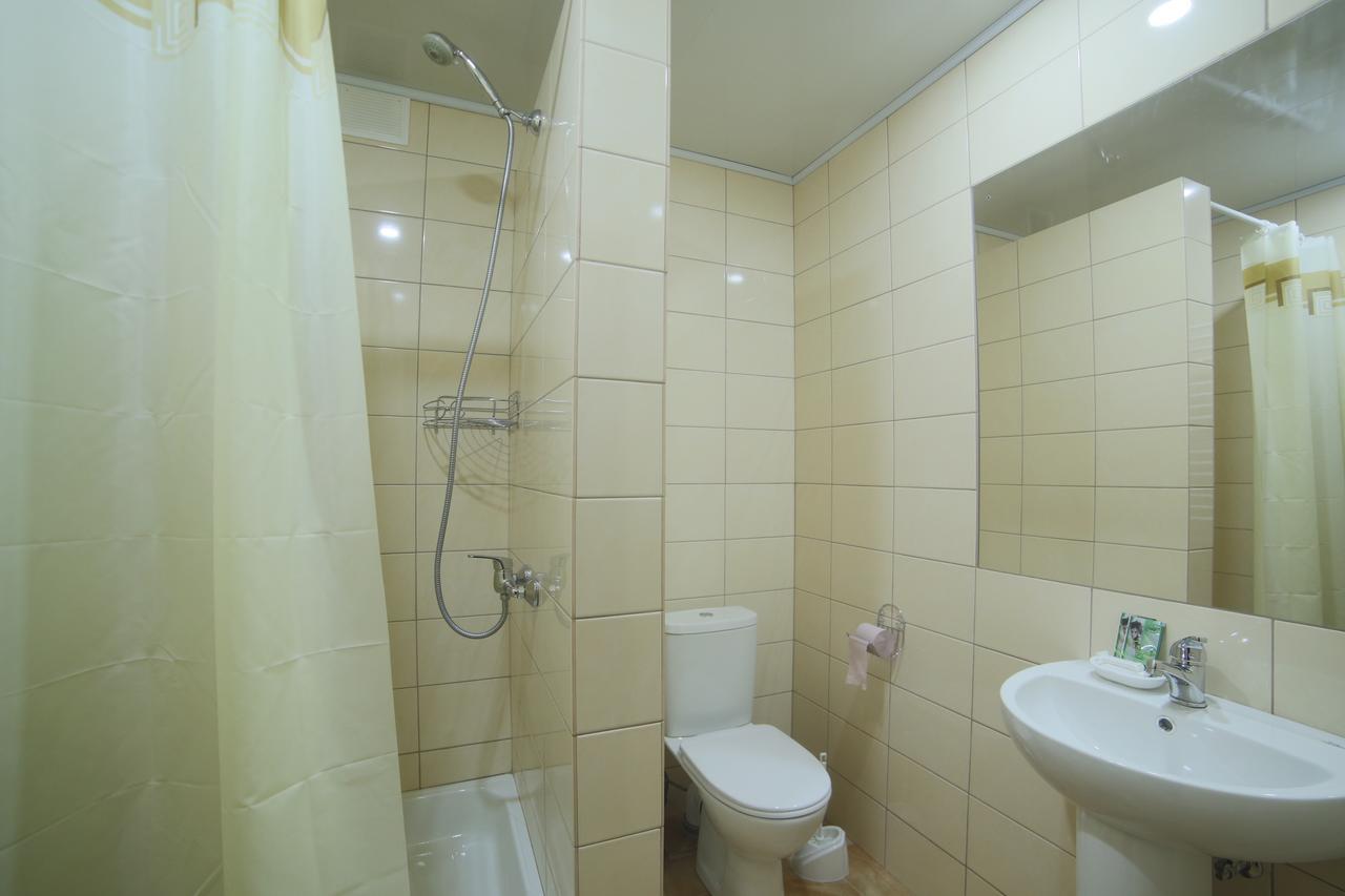 Malyvo Hotel Deljatin Kültér fotó