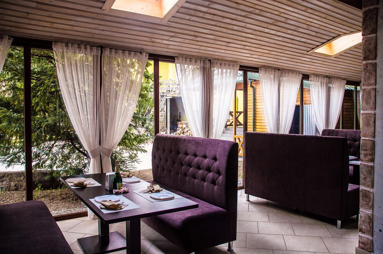Malyvo Hotel Deljatin Kültér fotó