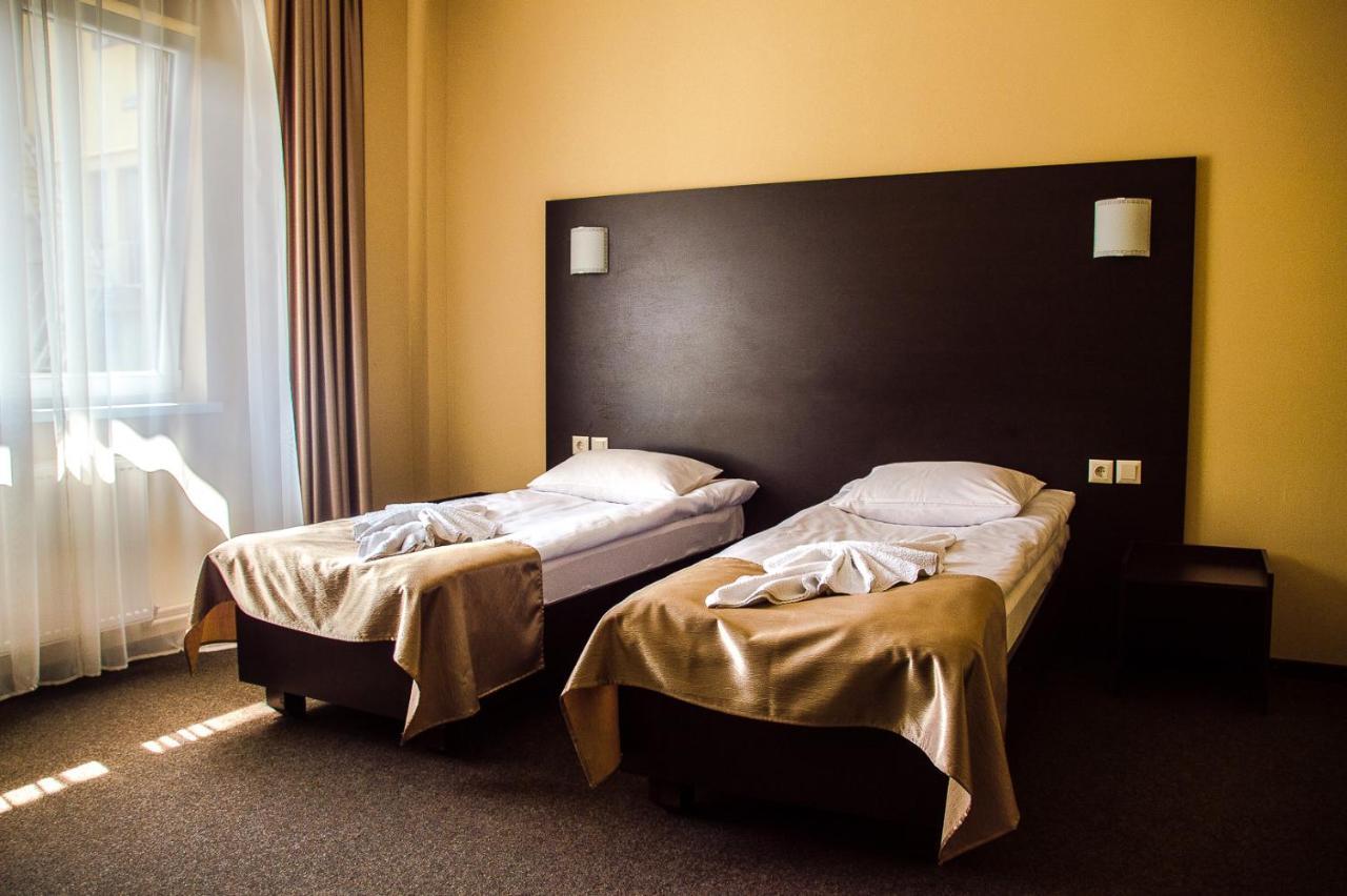 Malyvo Hotel Deljatin Kültér fotó